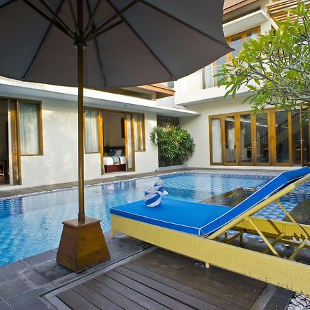 Villa Travis Seminyak Esterno foto