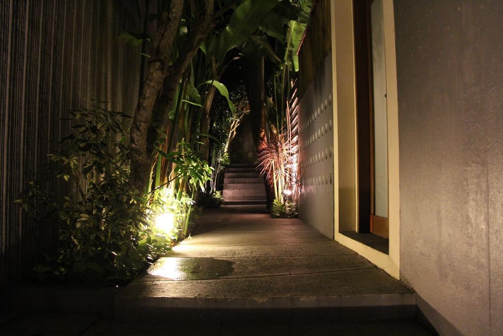 Villa Travis Seminyak Esterno foto