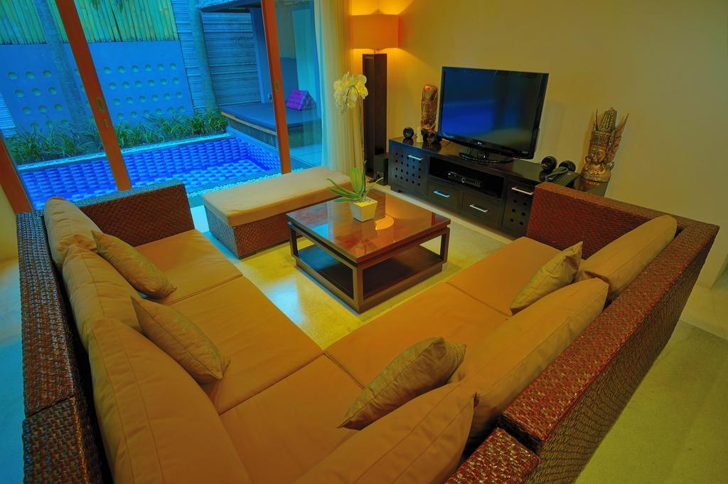 Villa Travis Seminyak Esterno foto