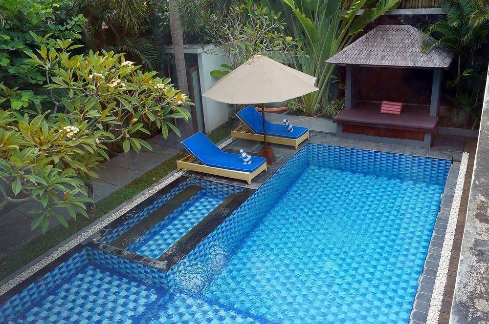Villa Travis Seminyak Esterno foto