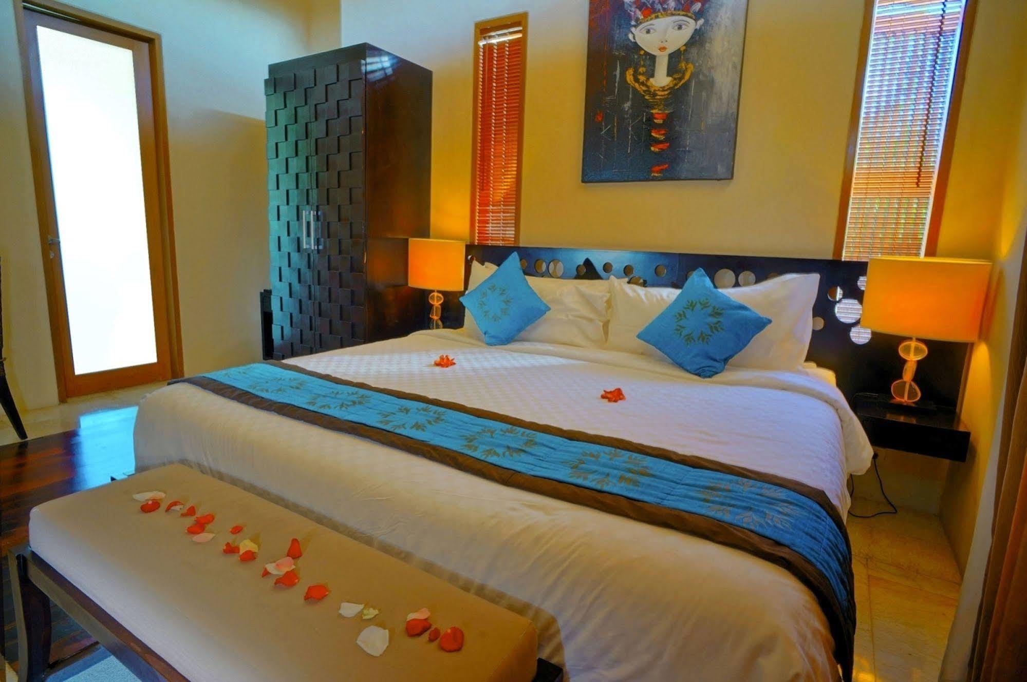 Villa Travis Seminyak Esterno foto