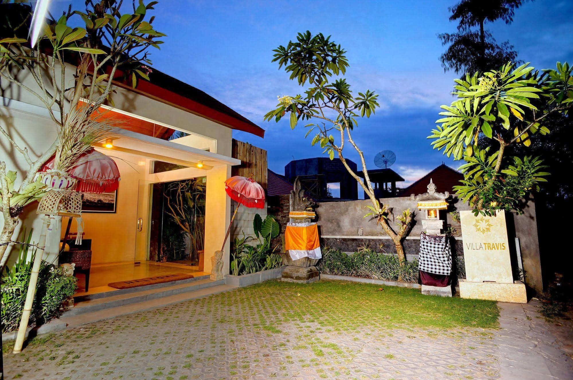 Villa Travis Seminyak Esterno foto