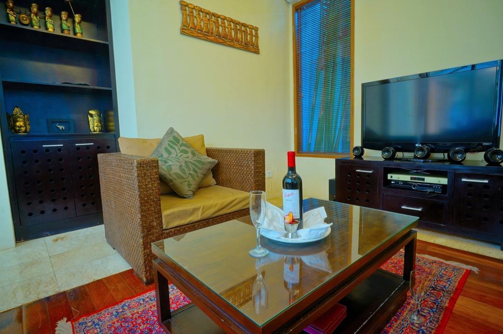 Villa Travis Seminyak Esterno foto